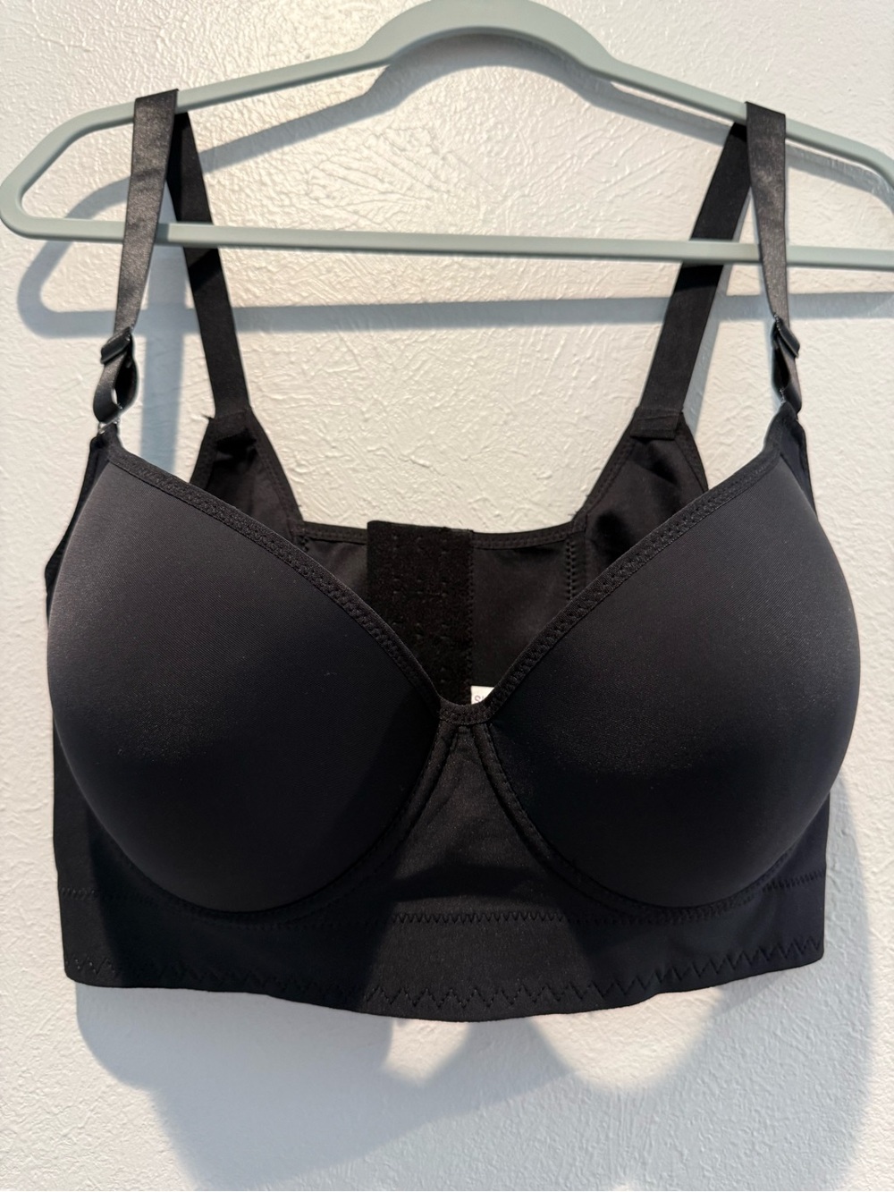 NWOT Everyday Support Wireless-Feel Padded Black Bra with Wide Band